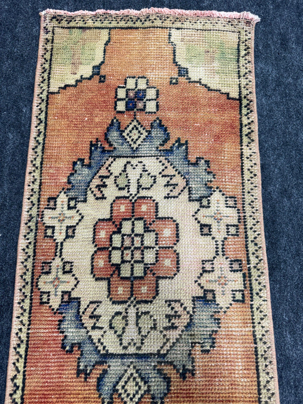 Turkish Yastik Rug 1'5" x 3'2" #24228