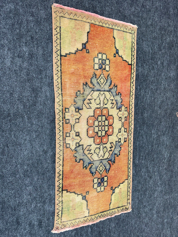 Turkish Yastik Rug 1'5" x 3'2" #24228