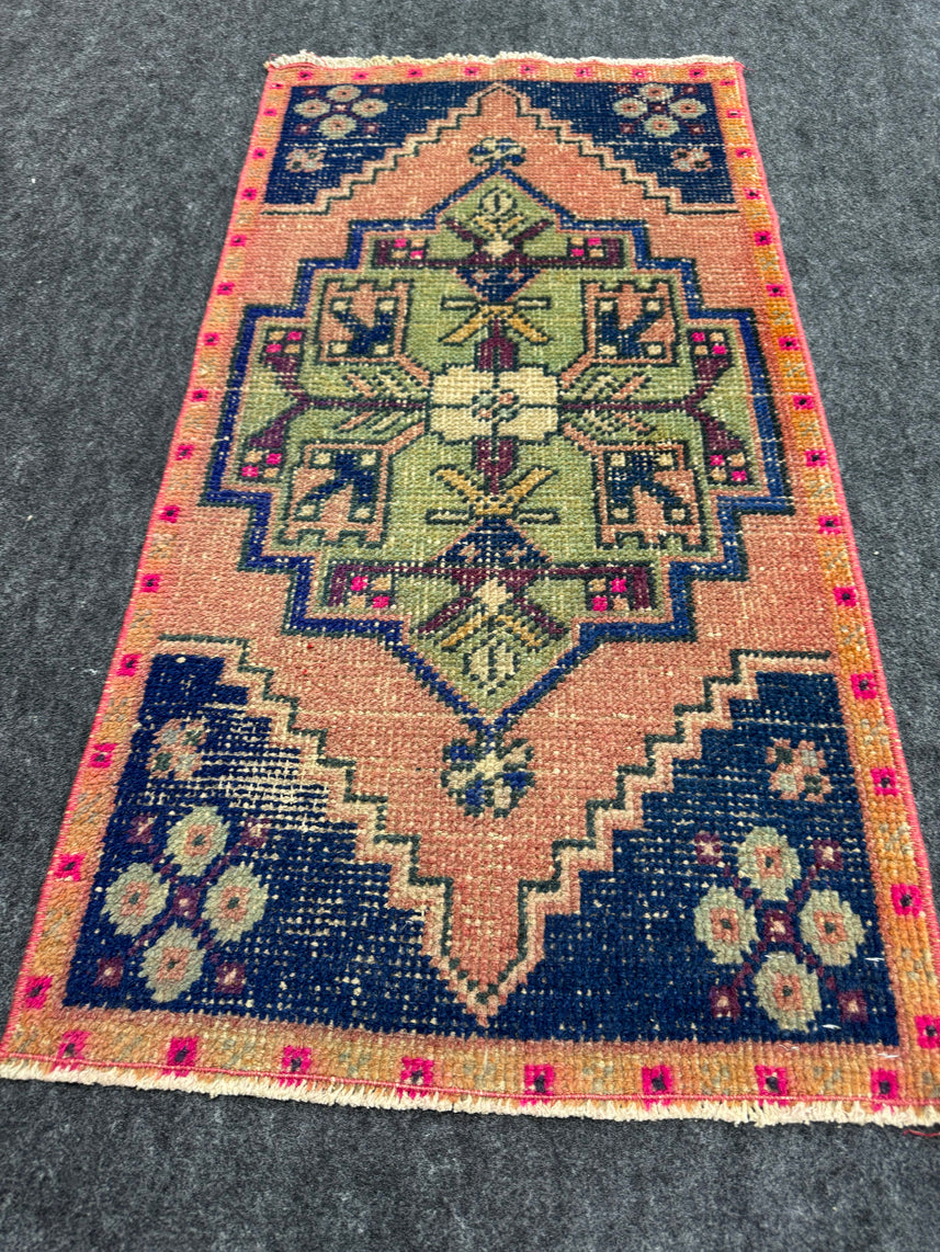 Turkish Yastik Rug 1'8" x 3'2" #24227