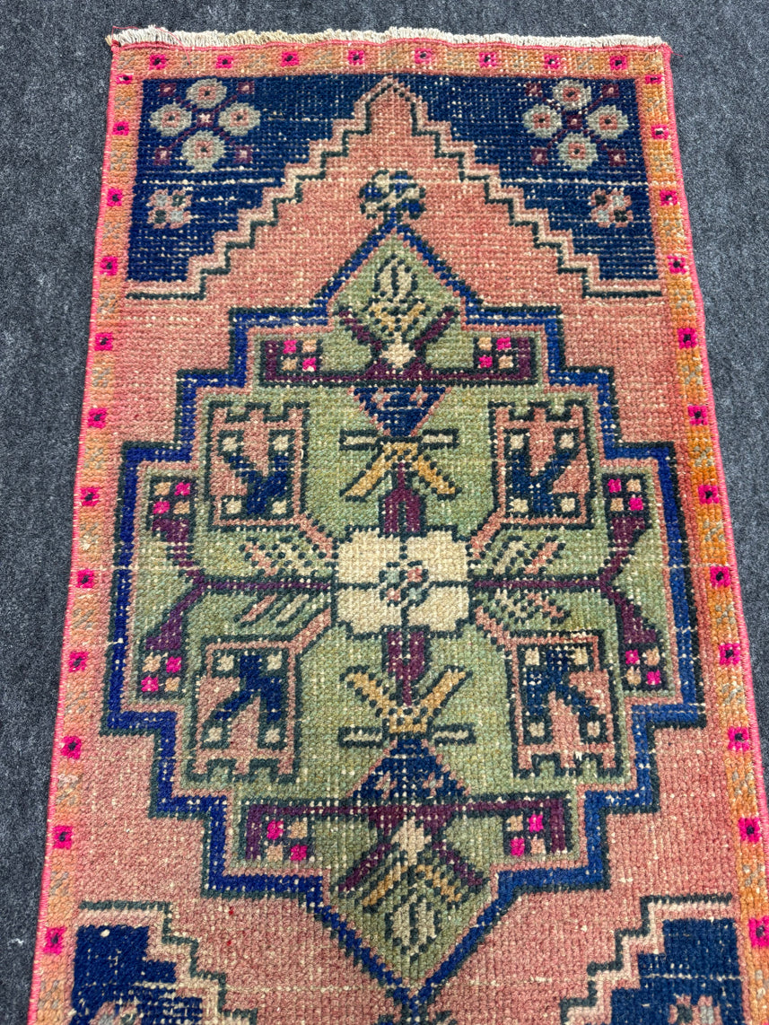 Turkish Yastik Rug 1'8" x 3'2" #24227