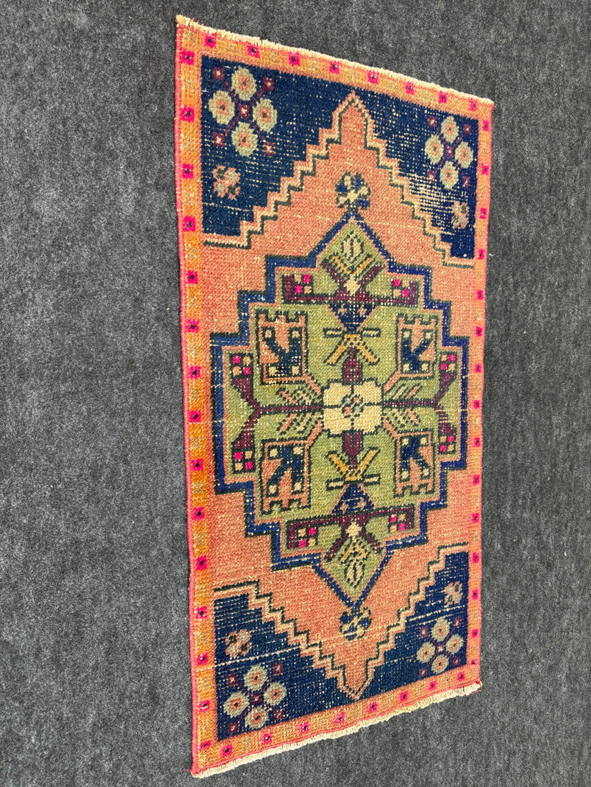Turkish Yastik Rug 1'8" x 3'2" #24227
