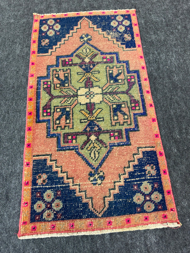 Turkish Yastik Rug 1'8" x 3'2" #24227