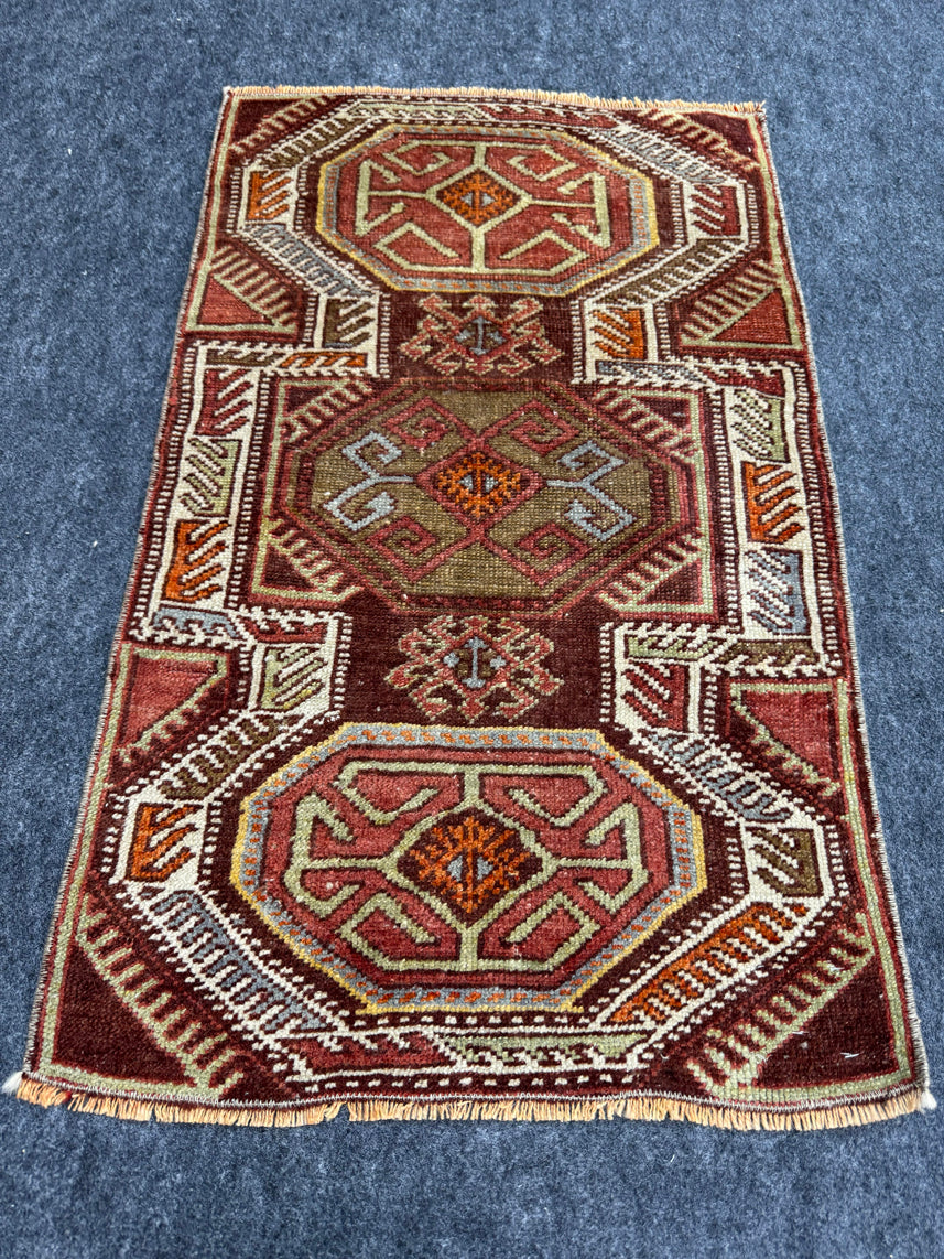 Turkish Yastik Rug 1'8" x 2'10" #24225
