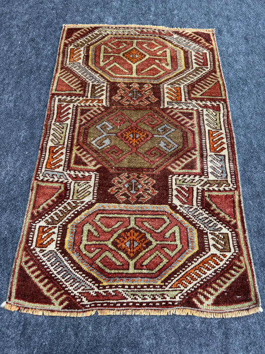 Turkish Yastik Rug 1'8" x 2'10" #24225
