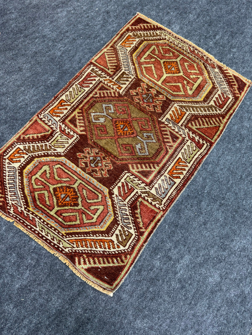 Turkish Yastik Rug 1'8" x 2'10" #24225