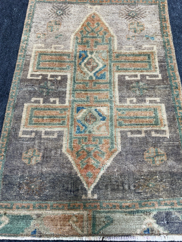 Turkish Yastik Rug 1'7" x 2'9" #24224