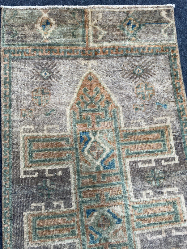 Turkish Yastik Rug 1'7" x 2'9" #24224