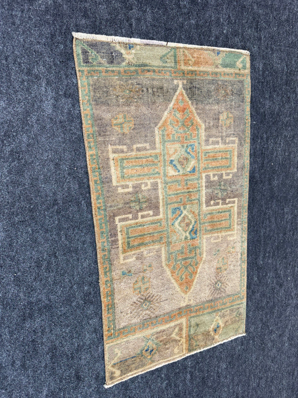 Turkish Yastik Rug 1'7" x 2'9" #24224