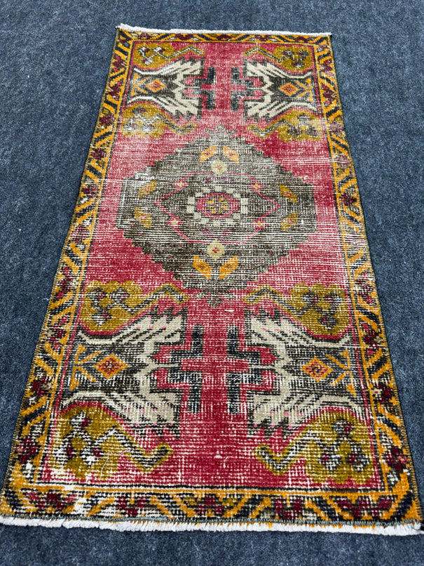 Turkish Yastik Rug 1'8" x 3'3" #24210