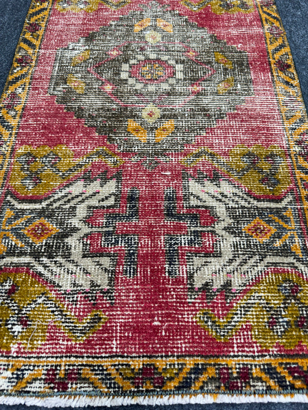Turkish Yastik Rug 1'8" x 3'3" #24210