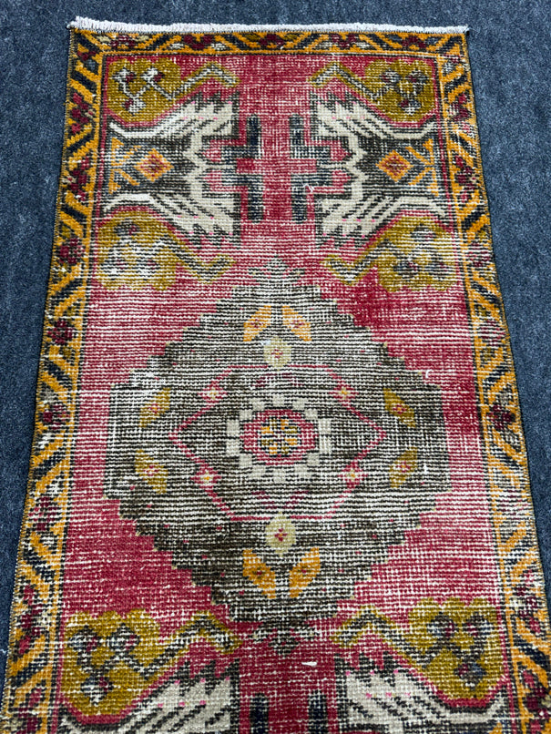 Turkish Yastik Rug 1'8" x 3'3" #24210