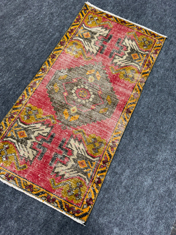 Turkish Yastik Rug 1'8" x 3'3" #24210