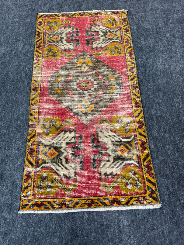 Turkish Yastik Rug 1'8" x 3'3" #24210