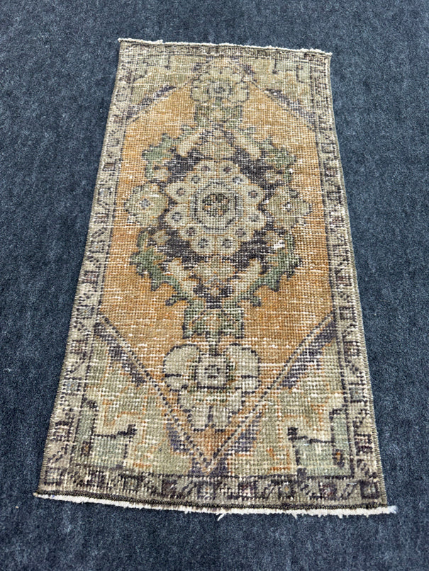Turkish Yastik Rug 1'6" x 2'10" #24209