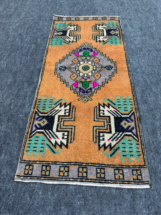 Turkish Yastik Rug 1'5" x 2'8" #24221