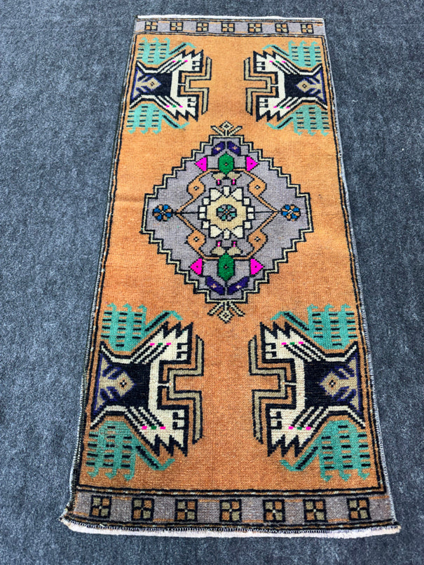 Turkish Yastik Rug 1'5" x 2'8" #24221