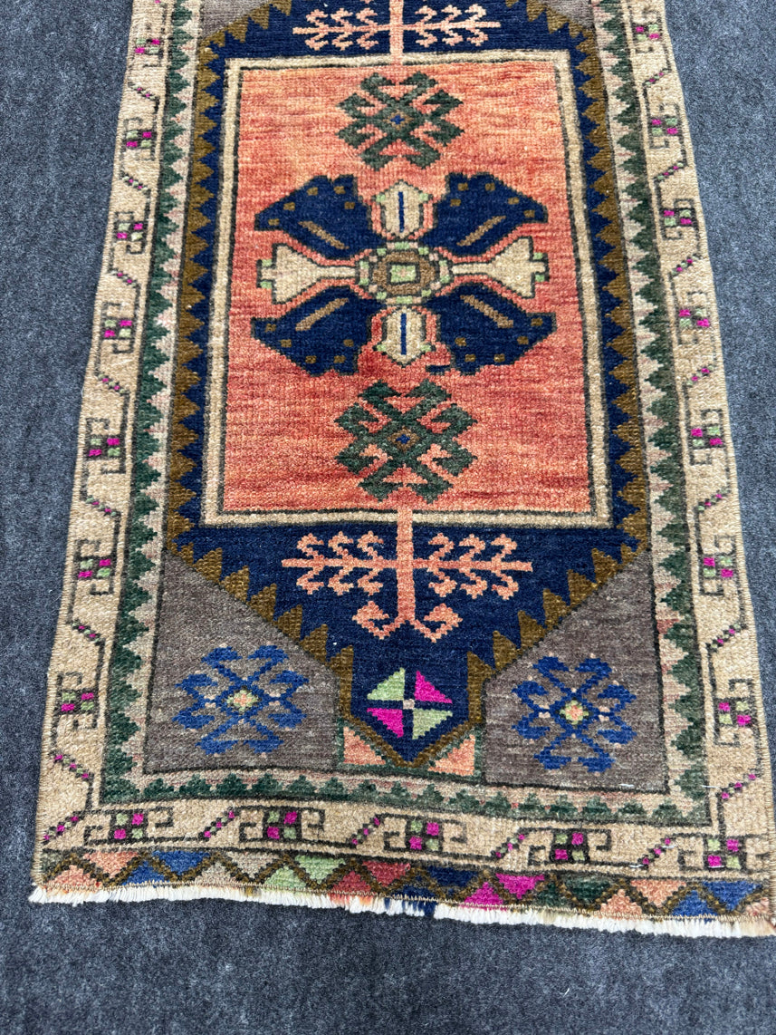 Turkish Yastik Rug 1'6" x 2'11" #24222