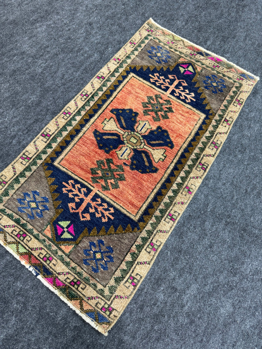 Turkish Yastik Rug 1'6" x 2'11" #24222
