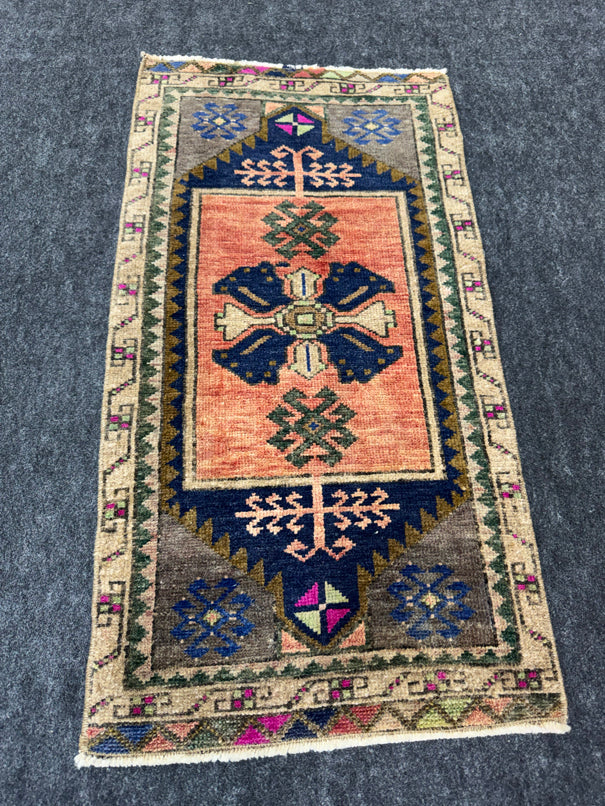 Turkish Yastik Rug 1'6" x 2'11" #24222