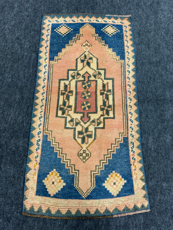 Turkish Yastik Rug 1'9" x 3'7" #24216