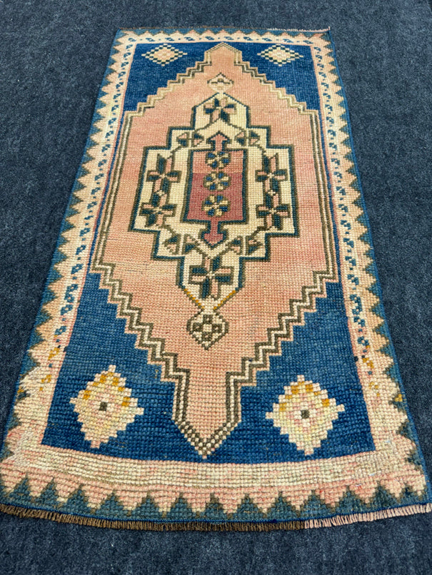 Turkish Yastik Rug 1'9" x 3'7" #24216