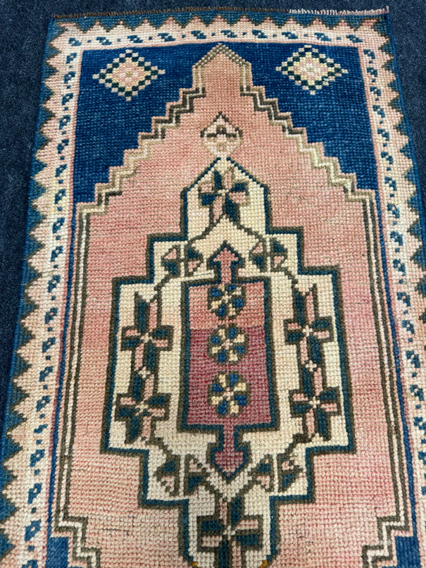 Turkish Yastik Rug 1'9" x 3'7" #24216