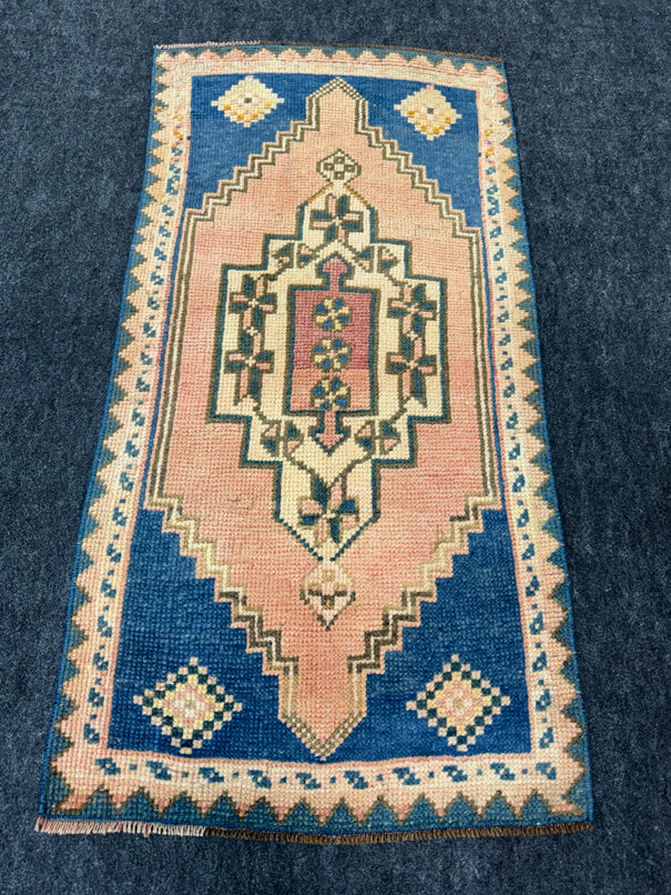 Turkish Yastik Rug 1'9" x 3'7" #24216