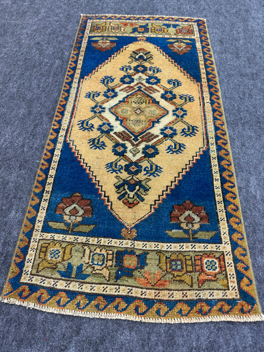 Turkish Yastik Rug 1'9" x 3'8" #24217