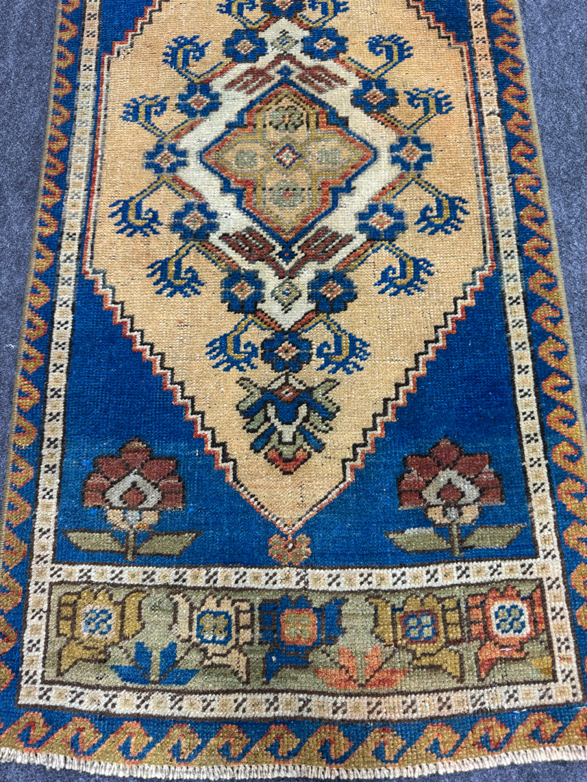 Turkish Yastik Rug 1'9" x 3'8" #24217