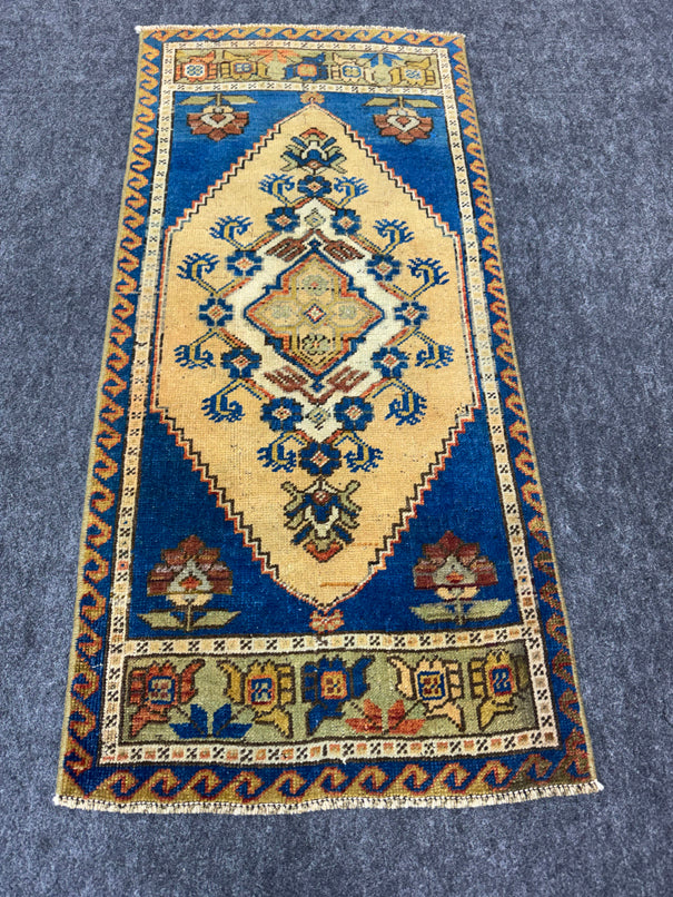 Turkish Yastik Rug 1'9" x 3'8" #24217