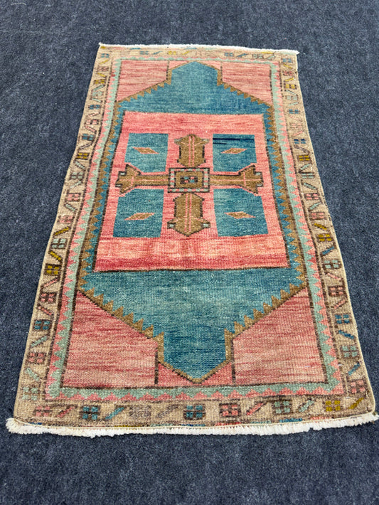 Turkish Yastik Rug 1'8" x 3'1" #24219