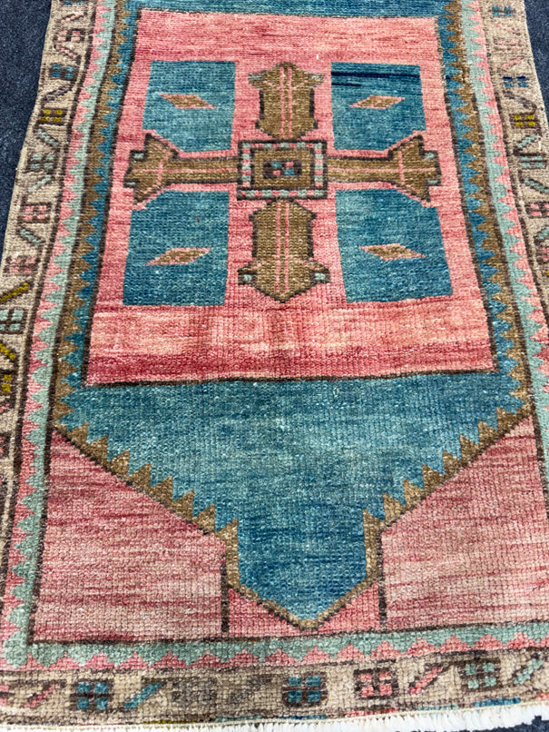 Turkish Yastik Rug 1'8" x 3'1" #24219