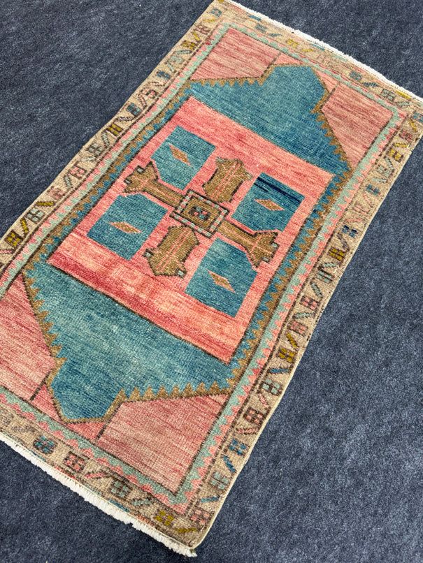 Turkish Yastik Rug 1'8" x 3'1" #24219