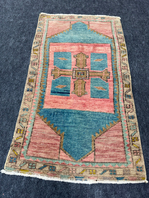 Turkish Yastik Rug 1'8" x 3'1" #24219