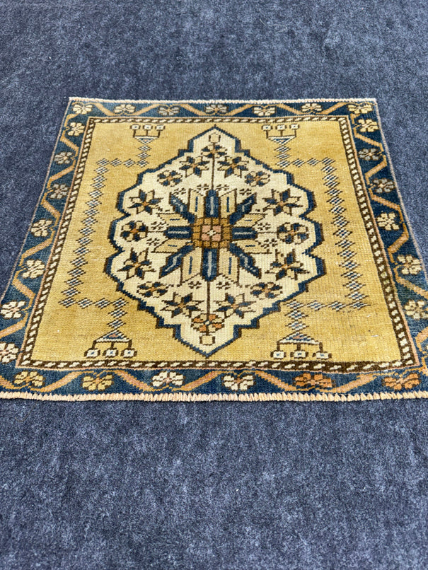 Turkish Yastik Rug 1'10" x 1'9" #24206