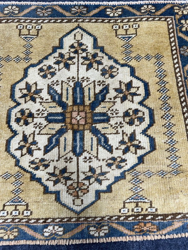 Turkish Yastik Rug 1'10" x 1'9" #24206