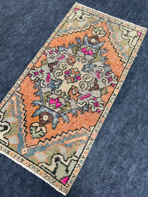 Turkish Yastik Rug 1'6" x 2'11" #24203