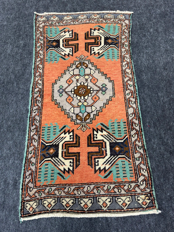 Turkish Yastik Rug 1'8" x 3'4" #24204