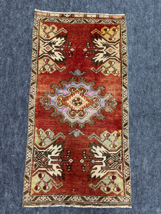 Turkish Yastik Rug 1'6" x 2'11" #24202
