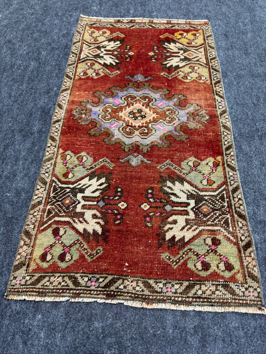 Turkish Yastik Rug 1'6" x 2'11" #24202