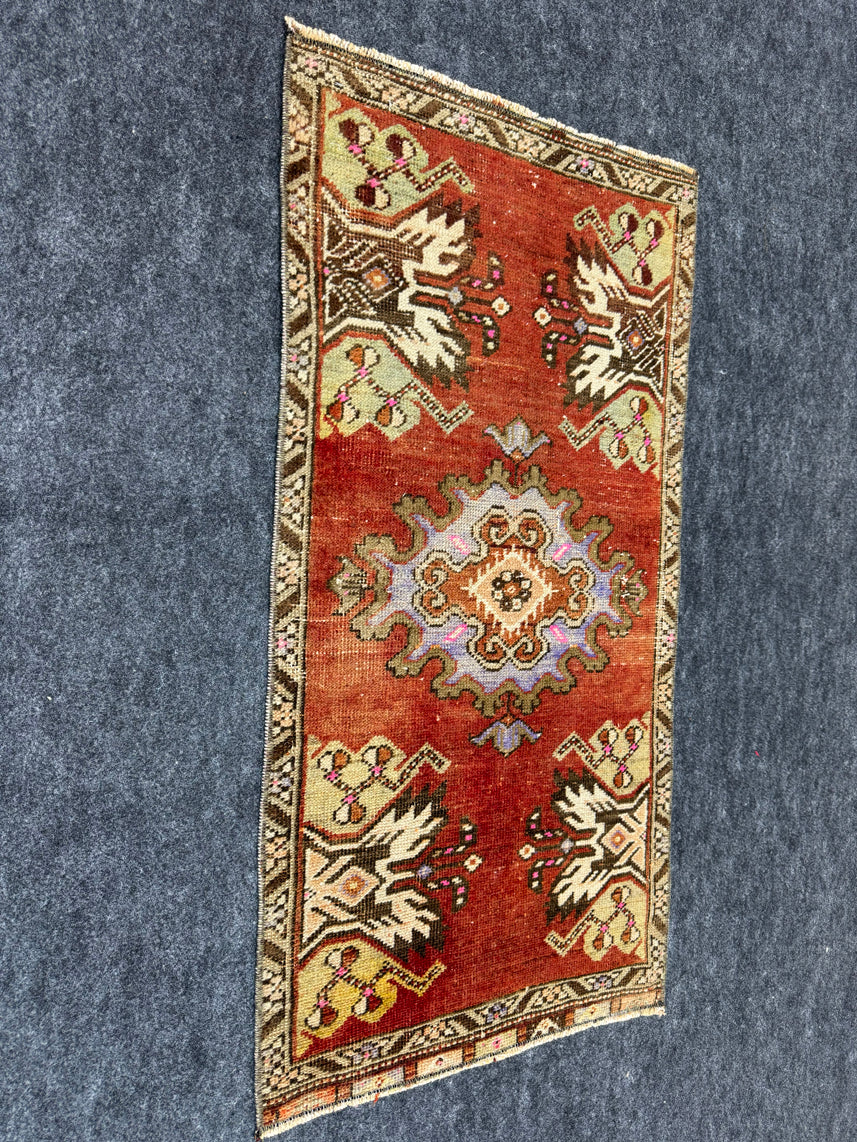 Turkish Yastik Rug 1'6" x 2'11" #24202