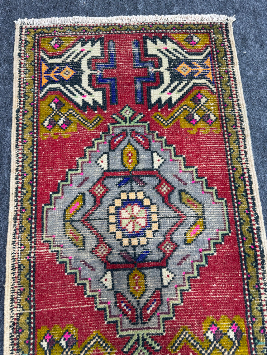 Turkish Yastik Rug 1'7" x 3'3" #24199