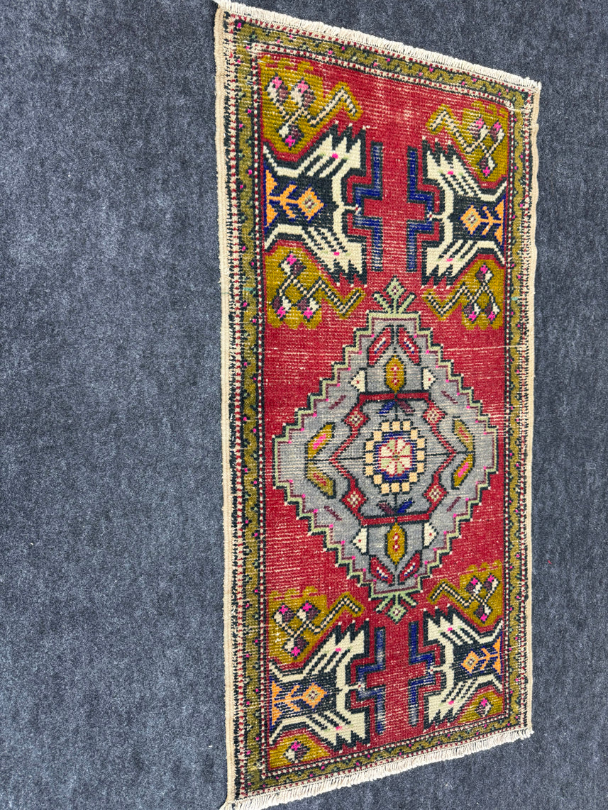 Turkish Yastik Rug 1'7" x 3'3" #24199