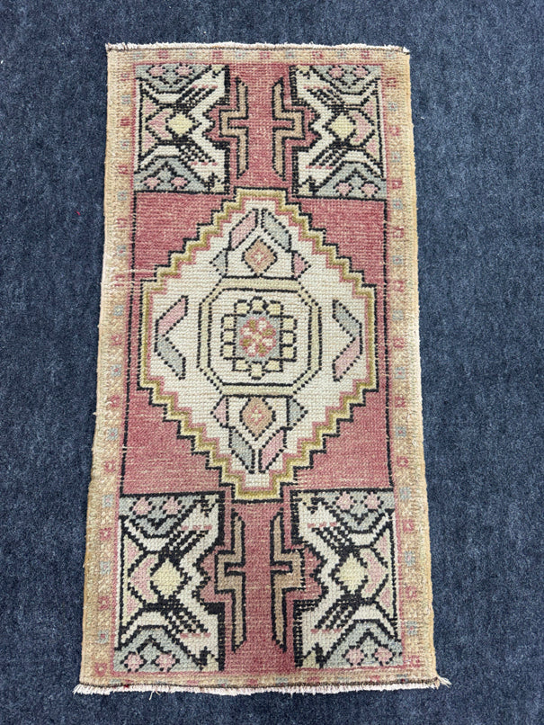 Turkish Yastik Rug 1'7" x 3'3" #24198