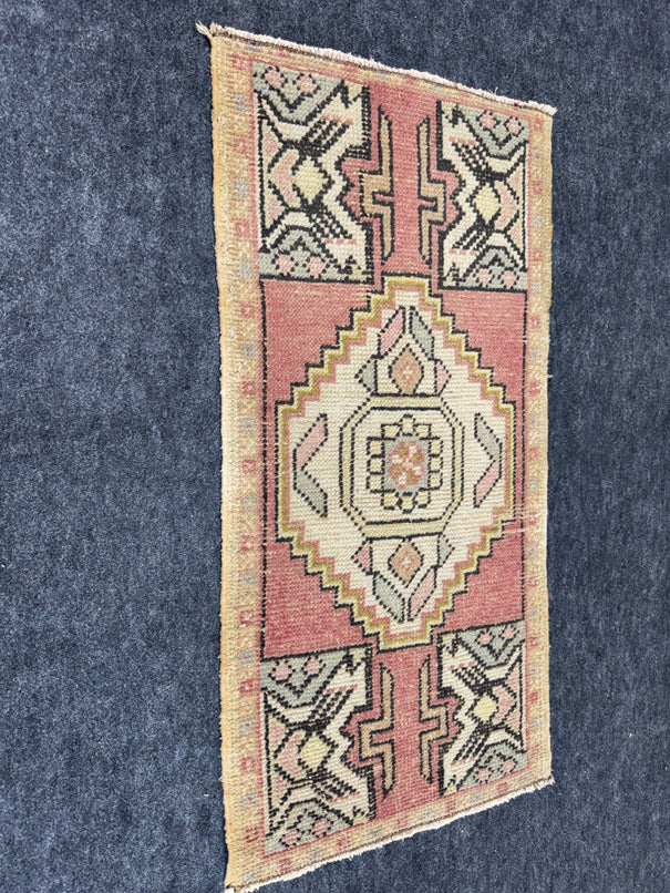 Turkish Yastik Rug 1'7" x 3'3" #24198
