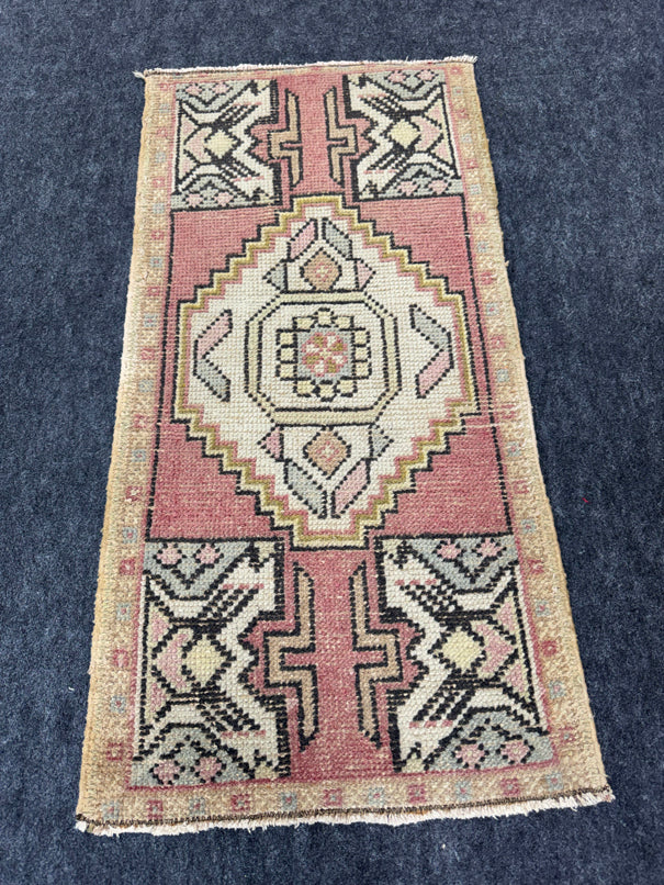 Turkish Yastik Rug 1'7" x 3'3" #24198