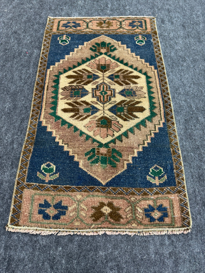 Turkish Yastik Rug 1'7" x 2'9" #24196