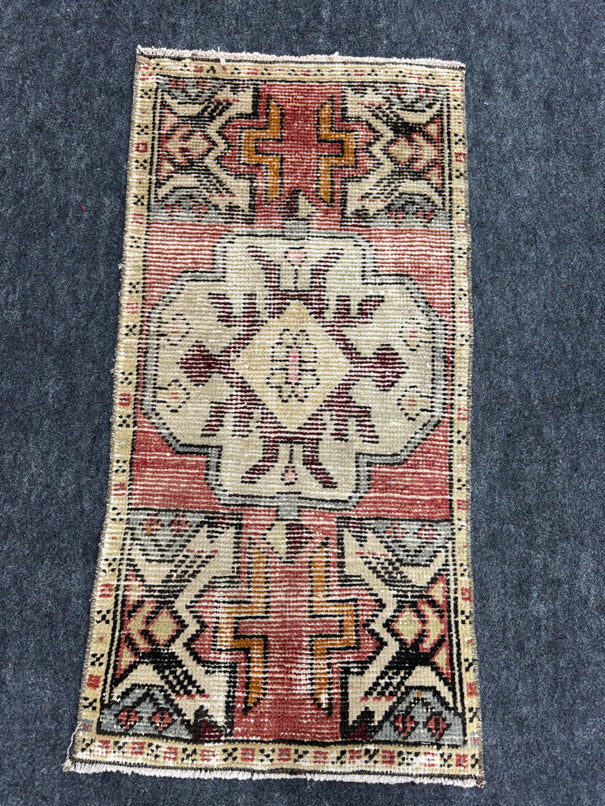 Turkish Yastik Rug 1'6" x 3'1" #24191