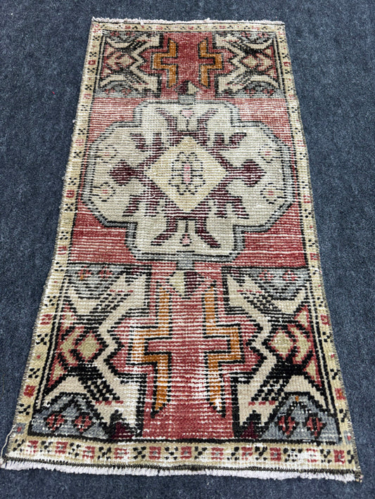 Turkish Yastik Rug 1'6" x 3'1" #24191