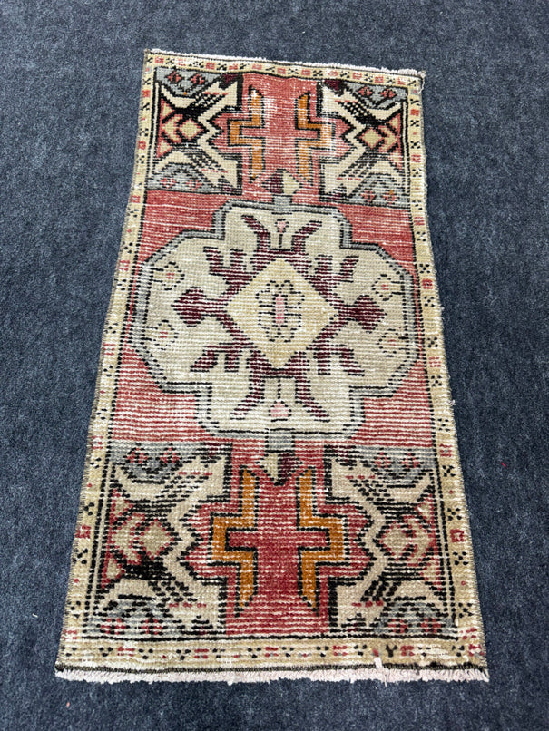 Turkish Yastik Rug 1'6" x 3'1" #24191